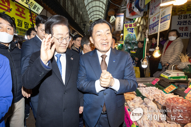 이재준 수원시장, 이재명 더불어민주당 대표와 못골 ·영동 시장 동행!!