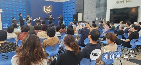 수원시립교향악단, 디지털 엠파이어Ⅱ 찾아가 ‘런치 음악회’