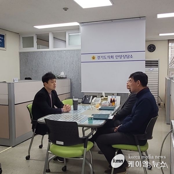 유영일 위원장, 어린이 보호구역 개선 사업 관련 보고 가져