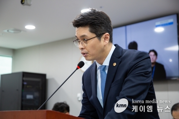 이재영 의원, MZ 공무원의 조기 퇴직률을 낮추기 위해 경기도의회 공무원 복무 조례 개정에 나서