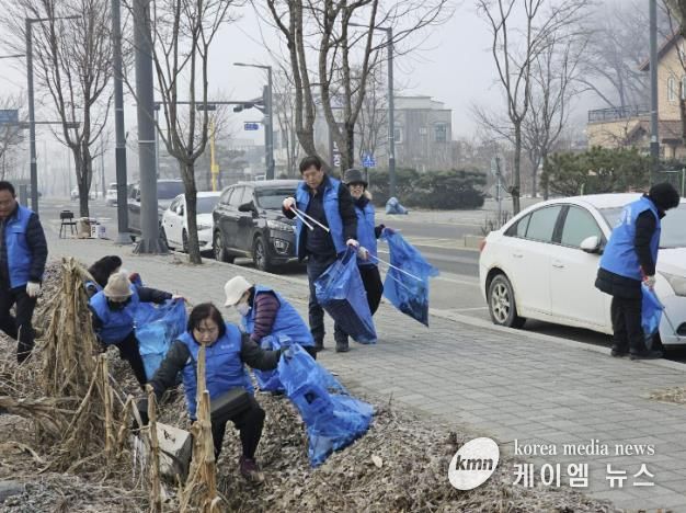 안성시 바르게살기운동 일죽면위원회 설맞이 환경정비 및 청렴캠페인 실시