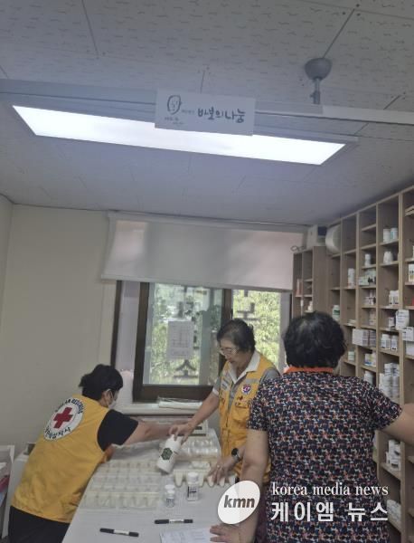 '주말의 따뜻한 병원' 적십자사 동두천지구협의회, 라파엘의료원 의료봉사 실시
