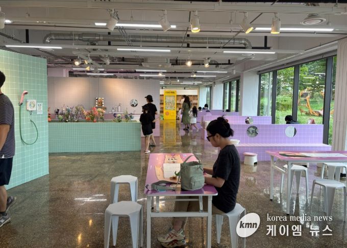 경기상상캠퍼스, 상설 체험 전시 ‘공중 만화탕’ 1만 8천여명 방문 성료
