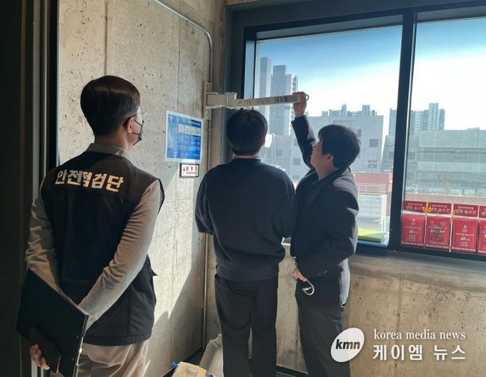 부천시 다중이용시설 안전점검 시행 모습