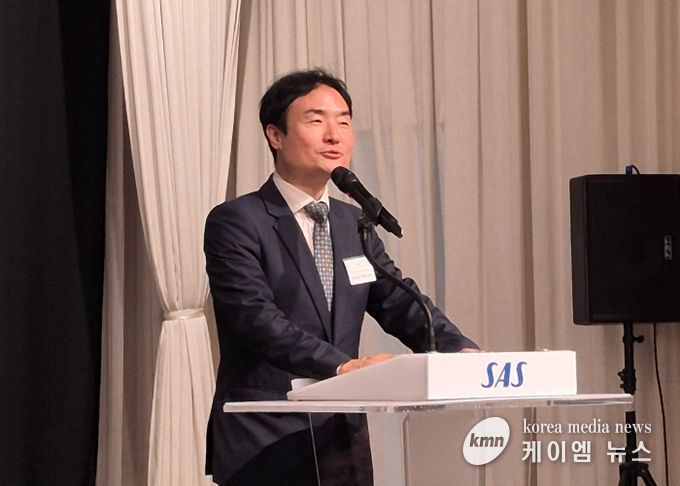 지난 15일 서울에서 열린 ‘스칸디나비아항공 신규 취항 기념 오찬 행사’에서 인천국제공항공사 이상용 신사업본부장이 축하 메시지를 전하고 있다.