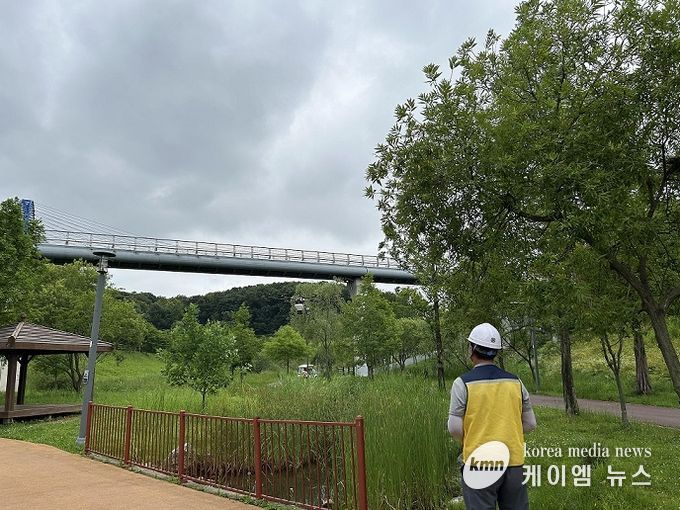 파주시, 무인기(드론) 활용한 친환경 모기 유충 방역 실시