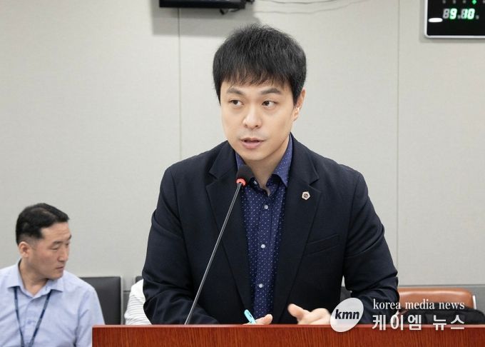 경기도의회 도시환경위원회 유영일(국민의힘, 안양5) 부위원장