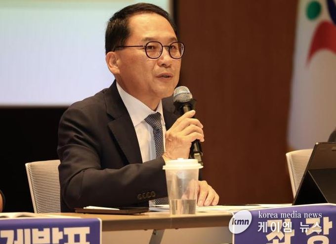 경기도의회 안광률 의원, 학교 내 휴대전화 사용...균형 있는 정책 필요