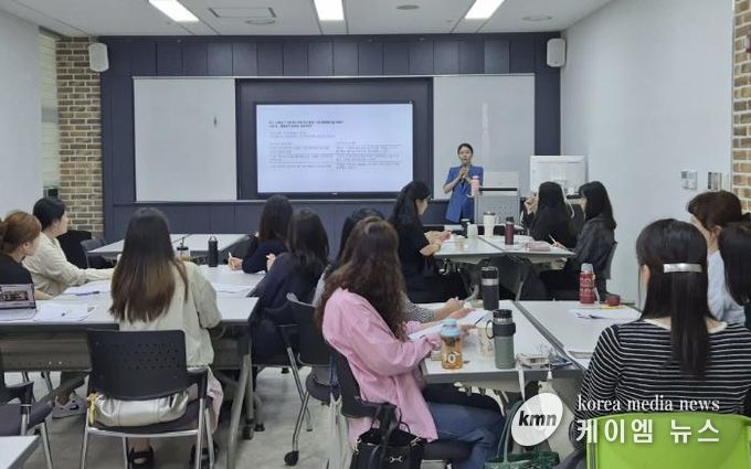 여주교육지원청 위(Wee) 센터, 9월 관내 초등 전문상담인력 대상 미술치료 실제 연수 실시