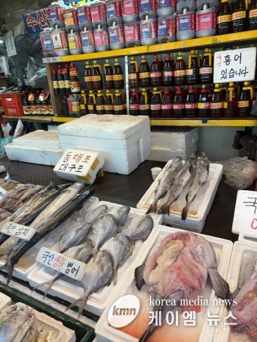 용인특례시가 추석을 앞두고 전통시장과 대형마트의 제수용품에 대해 방사능 검사를 진행한 결과 전 품목에서 '정상' 판정이 나왔다.
