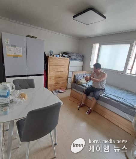 '홈(Home)반장 살림업(Up) 프로젝트'로 맞춤형 필수 가구가 설치된 주거취약가구.
