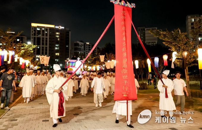 ‘정조대왕의 효심을 품은 도시’... 화성특례시 2025 정조대왕효문화제·정조대왕능행차 개막