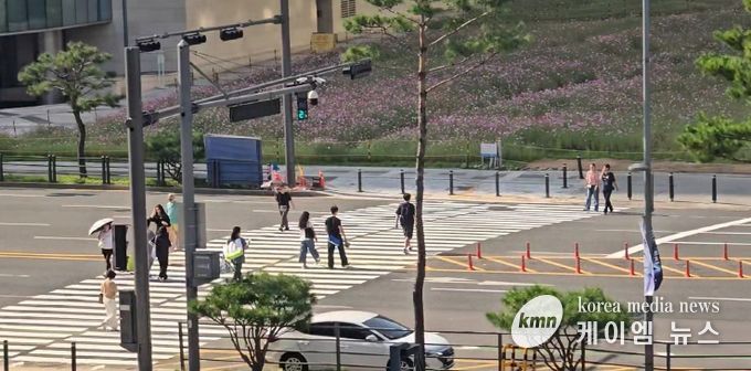 경기도, 10월 대형행사 앞두고 광교중앙로 횡단보도 신설 이끌어