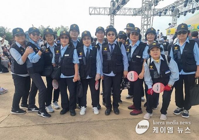 파주시 문산읍 실버경찰대, 문산거리축제의‘보이지 않은 손’으로 활약
