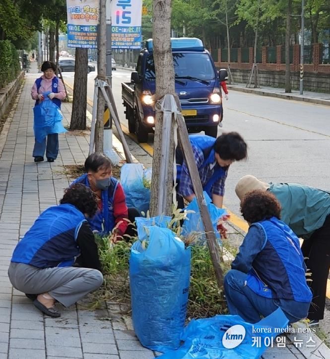 의정부시 신곡1동, ‘대한민국 새단장 주간’ 맞아 대청소 실시