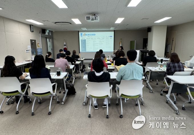 신규 아동돌봄기관  대상 역량강화교육 장면