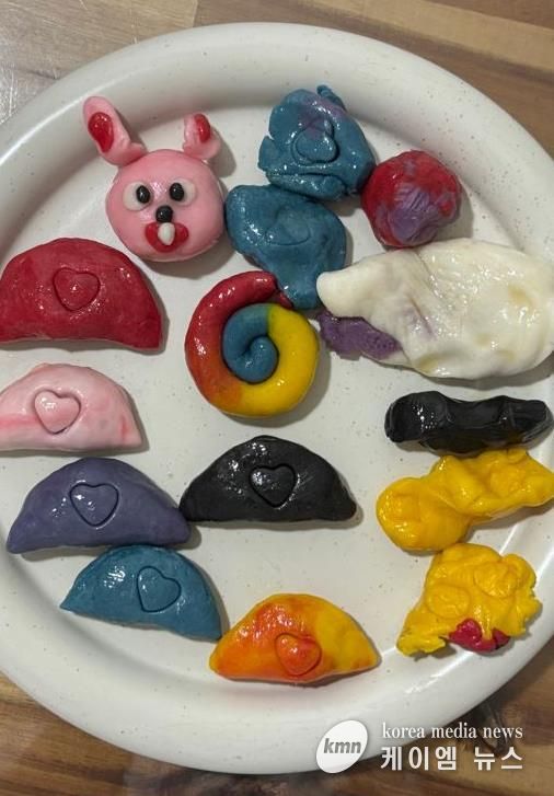 꾸러미로 만든 알록달록 송편