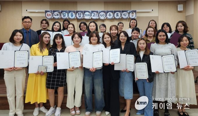 평택시가족센터, 미용과 바리스타 자격증반 수료식 진행