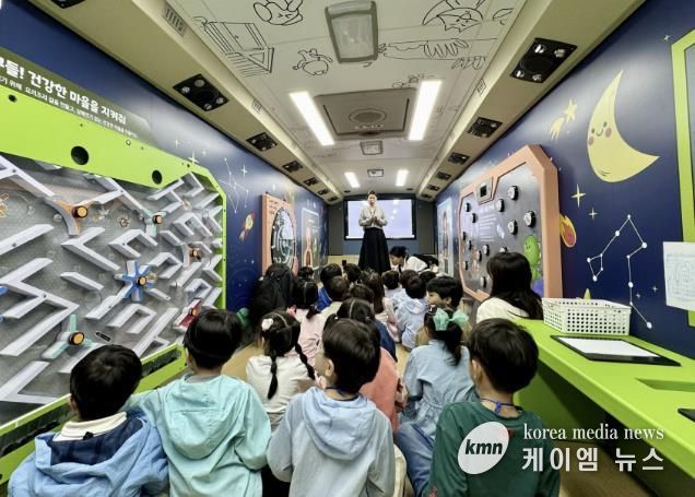 권선구보건소가 유아를 대상으로 흡연예방교실을 운영하고 있다.