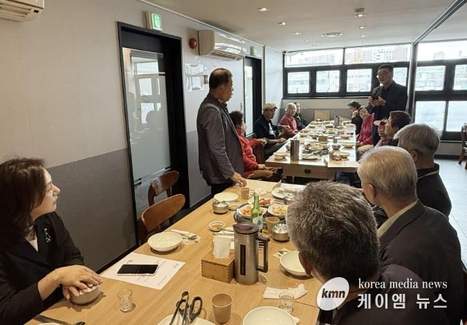 수원시 장안구 연무동, 노인협의회 회의 개최