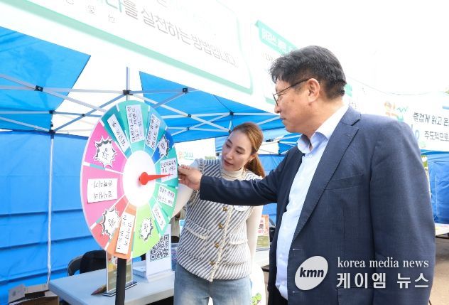 ‘송도 굿마켓’에서 읽걷쓰 부스 운영