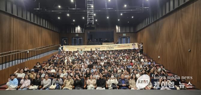 포천 인문 아카데미, 고양이 행동전문 수의사 김명철 초청 강연 성황리에 개최