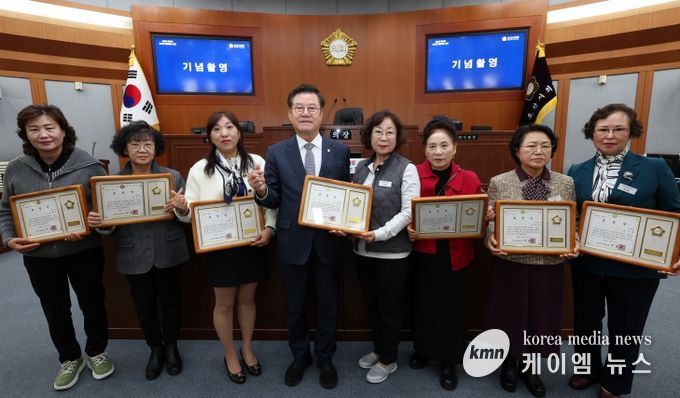 오산시의회, 2025년 오산시 통장단 표창 수여