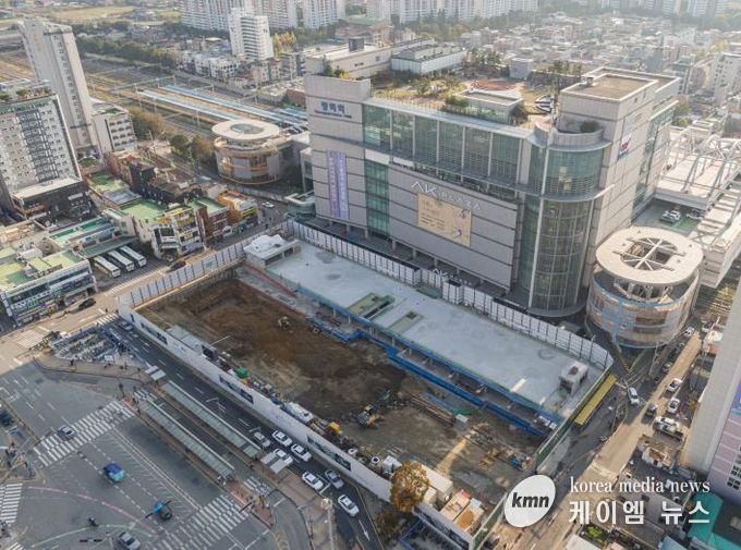 공사 진행 중인 평택역 앞 모습