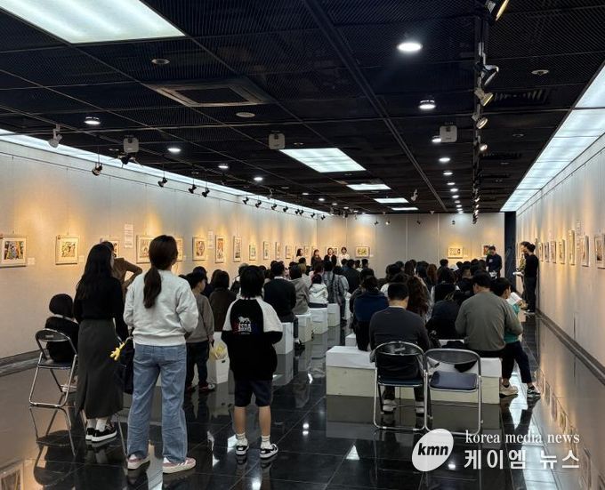 제8회 정신건강 미술전시회 ‘내 마음속 용기 찾기’ 전시회 모습