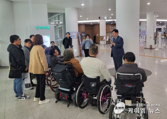 이선구 의원, 복지예산 축소 문제 현장과 논의