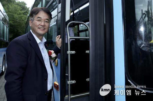 N002 누리버스 개통식에 참석한 이동환 고양특례시장