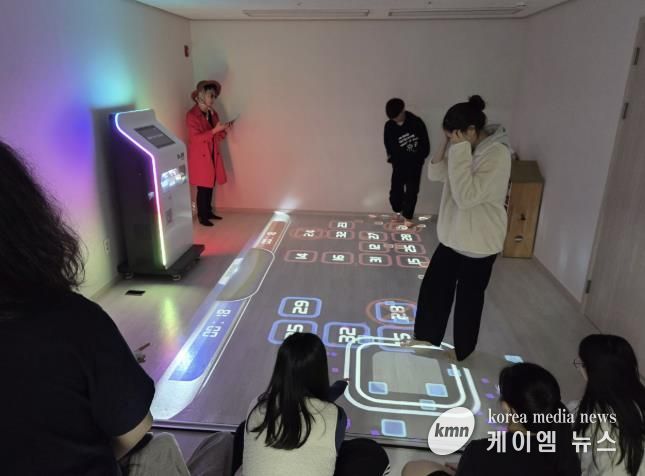 멀티미디어 학습 장치 이용자 사진