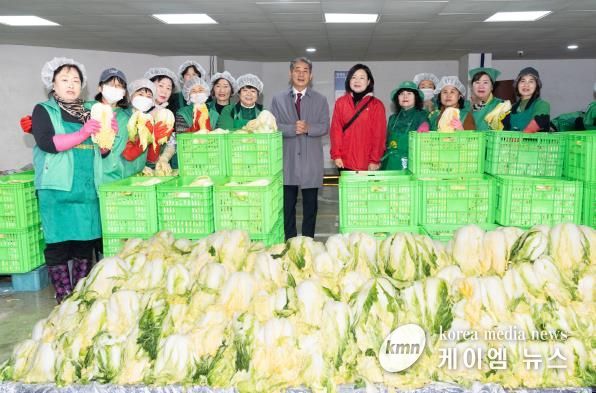 인천시의회 정해권 의장, ‘사랑의 김장나누기’ 행사 참석