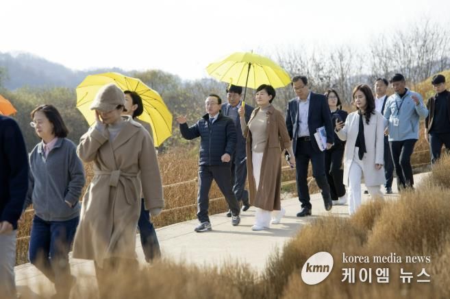 연천군, 경기도의회 의원 ‘임진강 댑싸리 정원’ 현지 확인