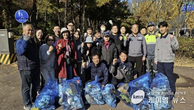 시흥시 '아름다운 산단 가꾸기' 환경정화 활동 마무리…산업단지 환경 개선 성과