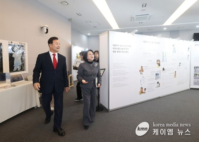 의왕시, 제6회 레지오 기록 작업 전시회 개최