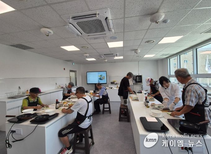 이천시 남부건강생활지원센터, 3기 요리교실 ‘앙코르 요리하는 상남자’ 성료