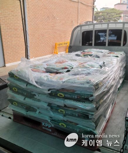 백석읍, 익명의 주민으로부터 백미 100포 기탁 받아…취약계층 지원