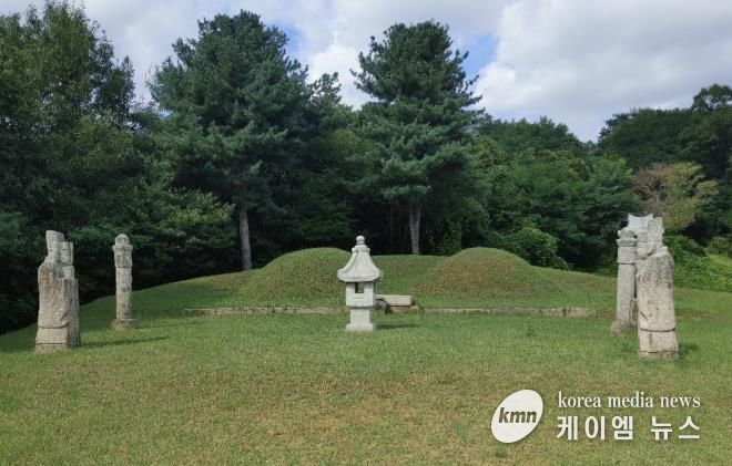 심봉원 묘 전경