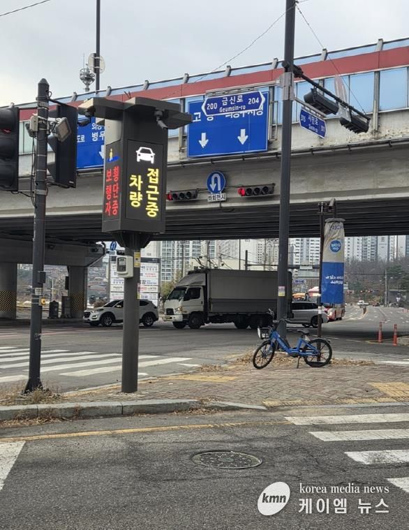 의정부시, 인공지능 기반 '보행자 안전 스마트 횡단보도' 시범운영
