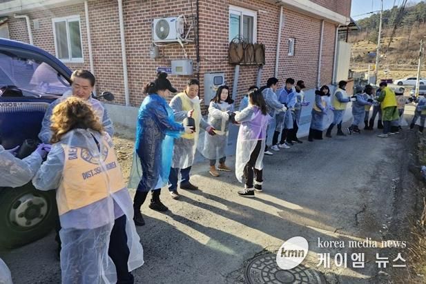 파주시 파주읍, 국제라이온스협회 354-에이치(H) 지구 3지역 합동 연탄 봉사