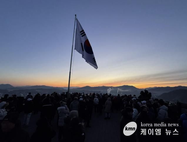 연천군 전곡읍체육회, ‘2026 국사봉 신년 해맞이 행사’ 성황리 열어