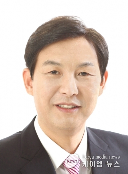 강웅철 도의원, 지방도와 다른 시설 연결 조례 개정안 상임위 통과