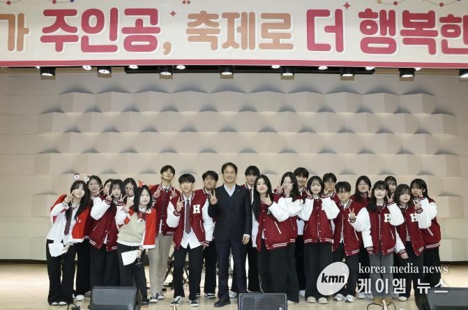 지난달 학생자치회 주도로 열린 향동고등학교 축제