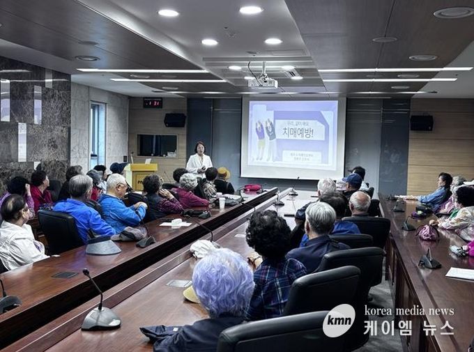 파주시, 찾아가는 치매 예방 교육 및 검진 실시