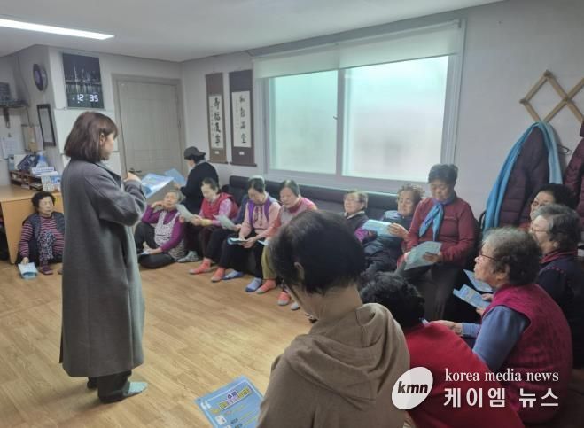 수원시 권선구 세류2동, 경로당 순회하며 ‘수원 새빛 생활비 패키지’ 홍보