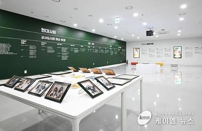 의정부정보도서관, 기록으로 만나는 예술인 천상병 운영