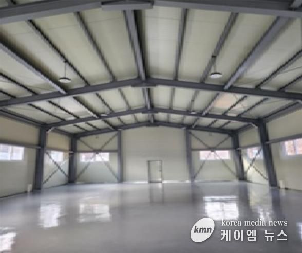 25년 개발제한구역 주민지원사업으로 조성된 공동 농기계보관 창고(화성시 천천4리)(내부)
