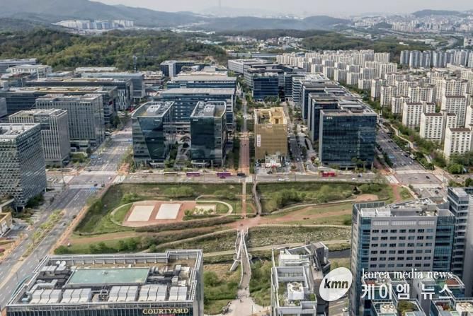 성남시 판교 봇들저류지 전경