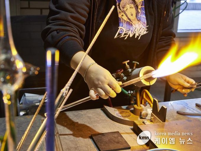경기공예창작지원센터 유리공방